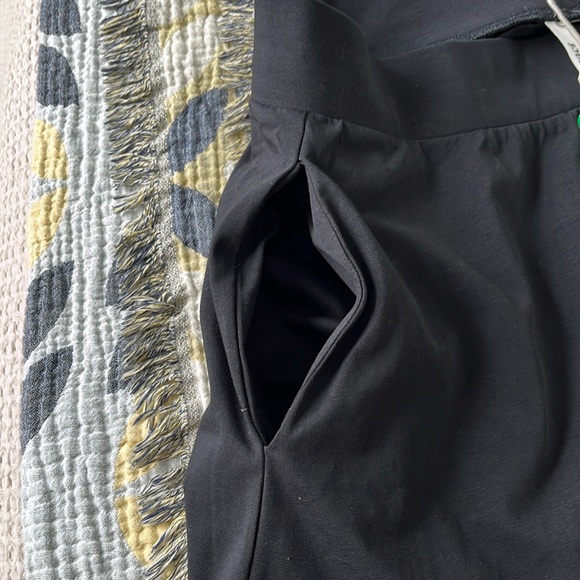 Pact organic skirt, black, XL, NWT - Picture 3 of 4